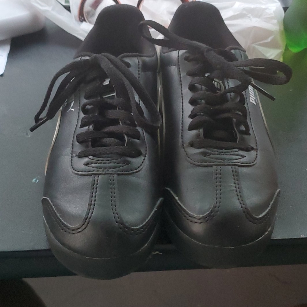 Kids sneakers